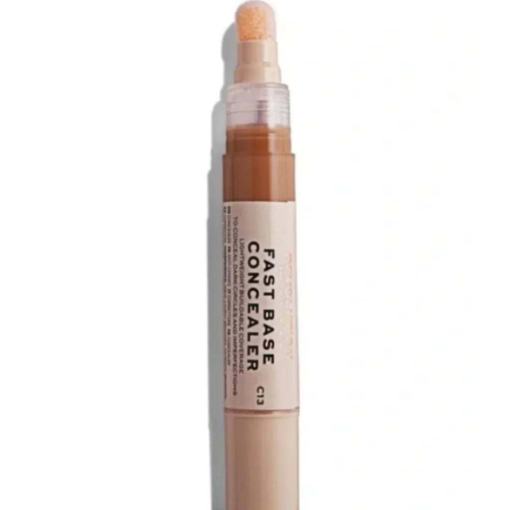 Makeup Revolution Fast Base Concealer Lightweight Buildable Coverage  – C13 New